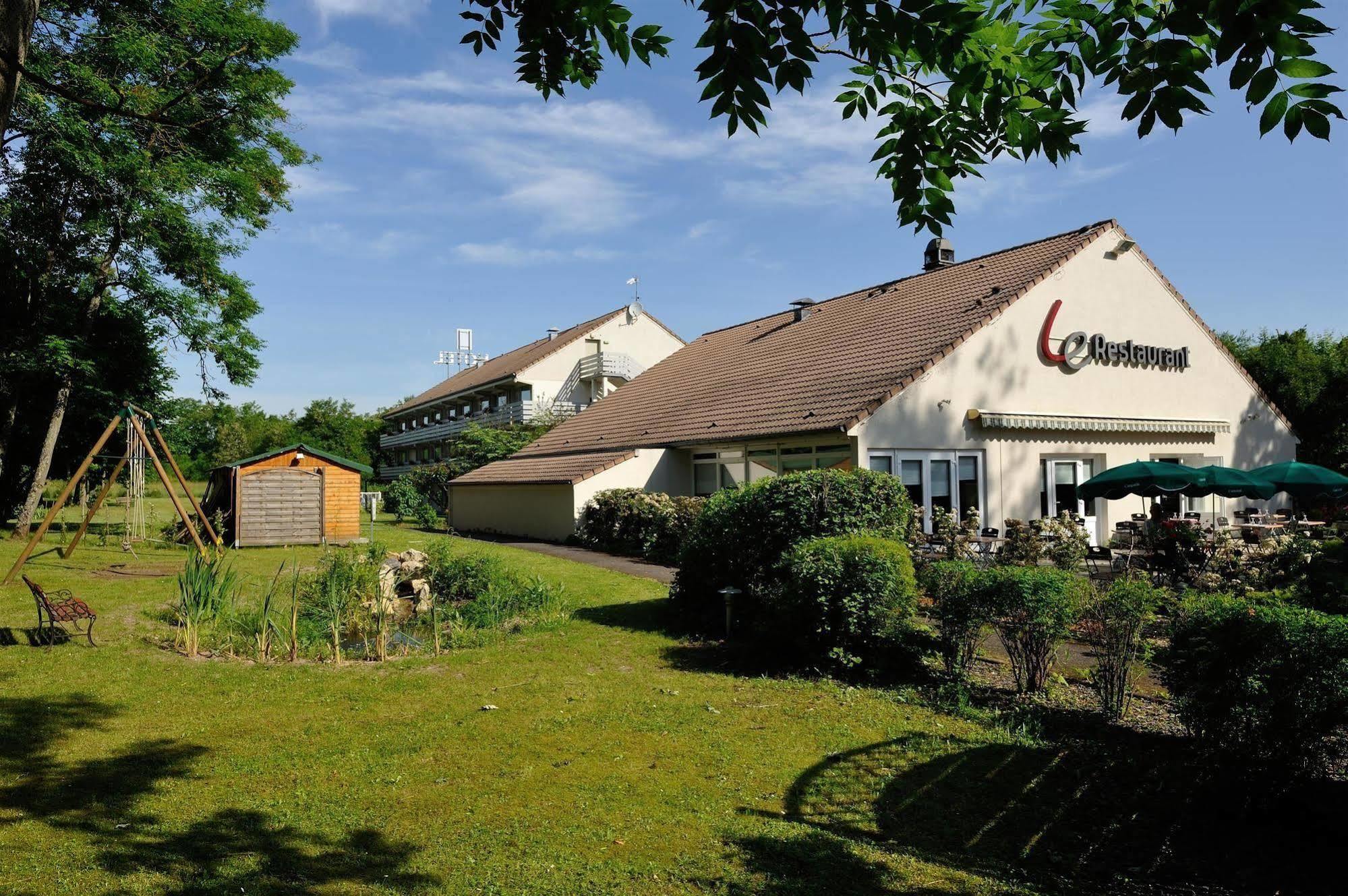 Brit Hotel Confort Nancy Luneville Lunéville Exterior foto